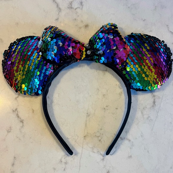 Disney Red and White Polka Dot Minnie Mouse Backpack with 2 Headbands - Picture 12 of 14